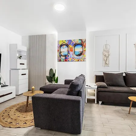 Elkette - Pool & * Năvodari