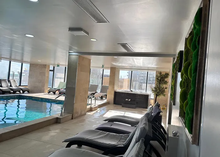 Elkette - Pool & Apartament