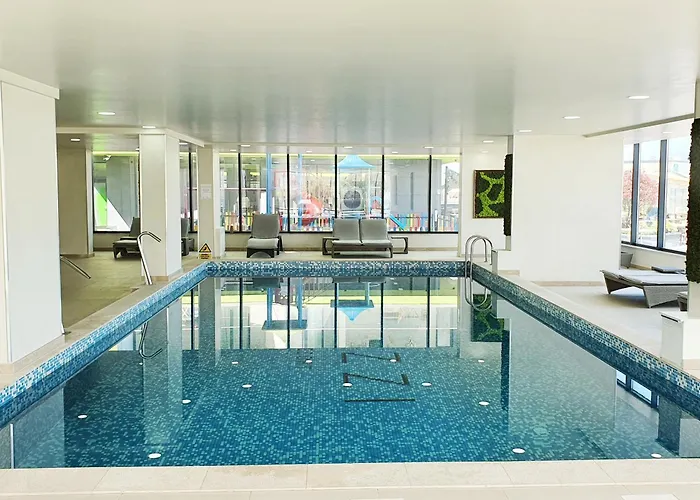 Elkette - Pool & Apartament Năvodari