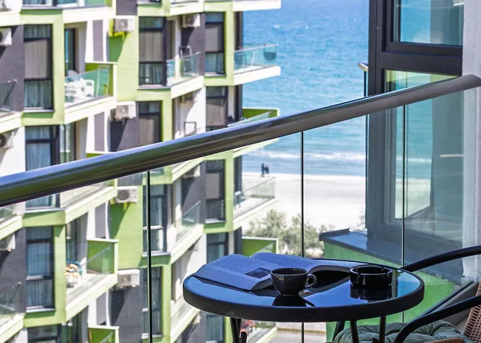 Elkette - Pool & Apartament Năvodari