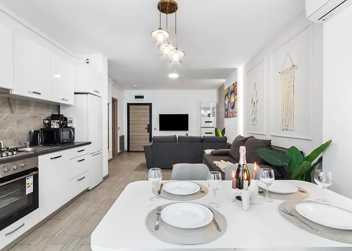 Elkette - Pool & Apartament *