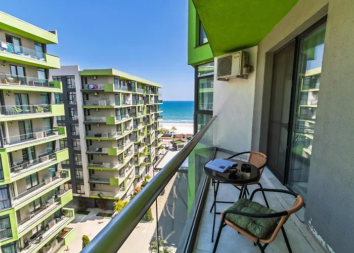 Elkette - Pool & Apartament Năvodari