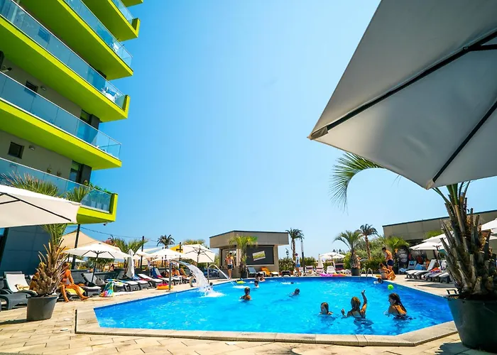 Elkette - Pool & Apartament