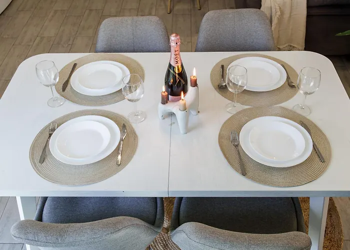 Elkette - Pool & Apartament *