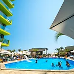 Elkette - Pool & Apartment