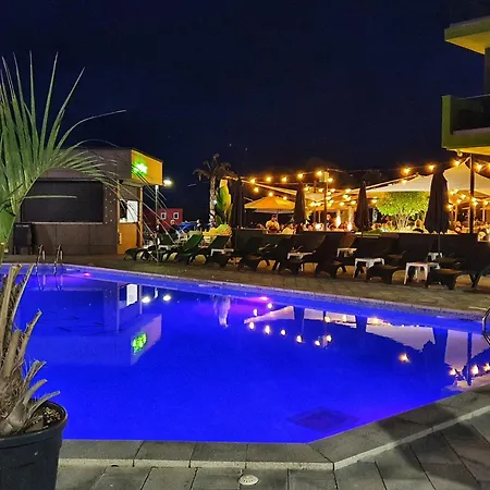 Apartment W Chocolat - Pool & Navodari