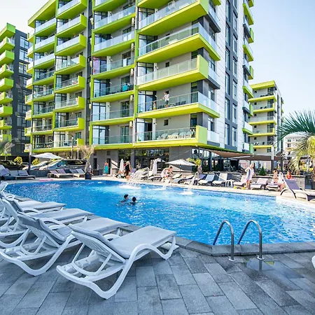 Elkette - Pool & Apartment