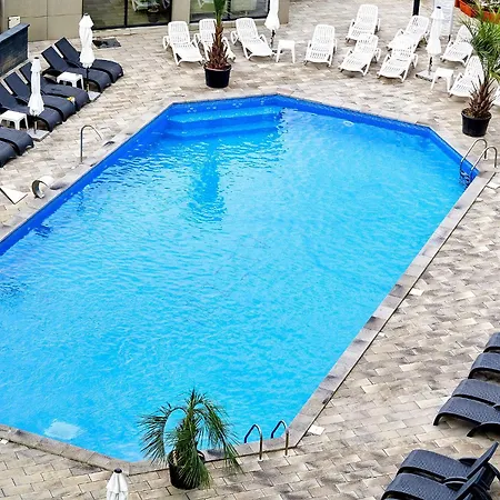 Apartment Elkette - Pool & Navodari