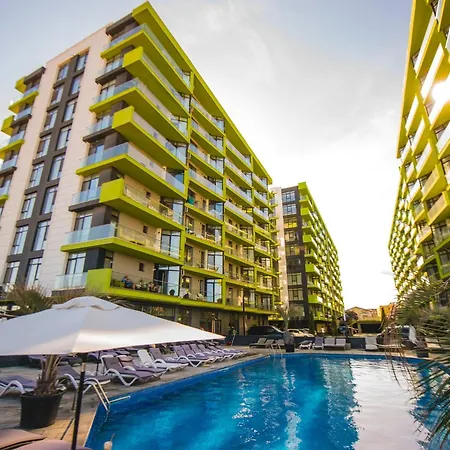 Elkette - Pool & Apartment
