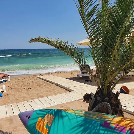 Elkette - Pool & Năvodari