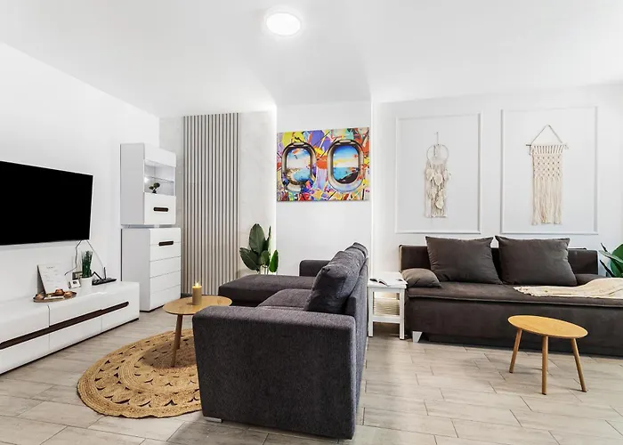 Elkette - Pool & * 那沃达利